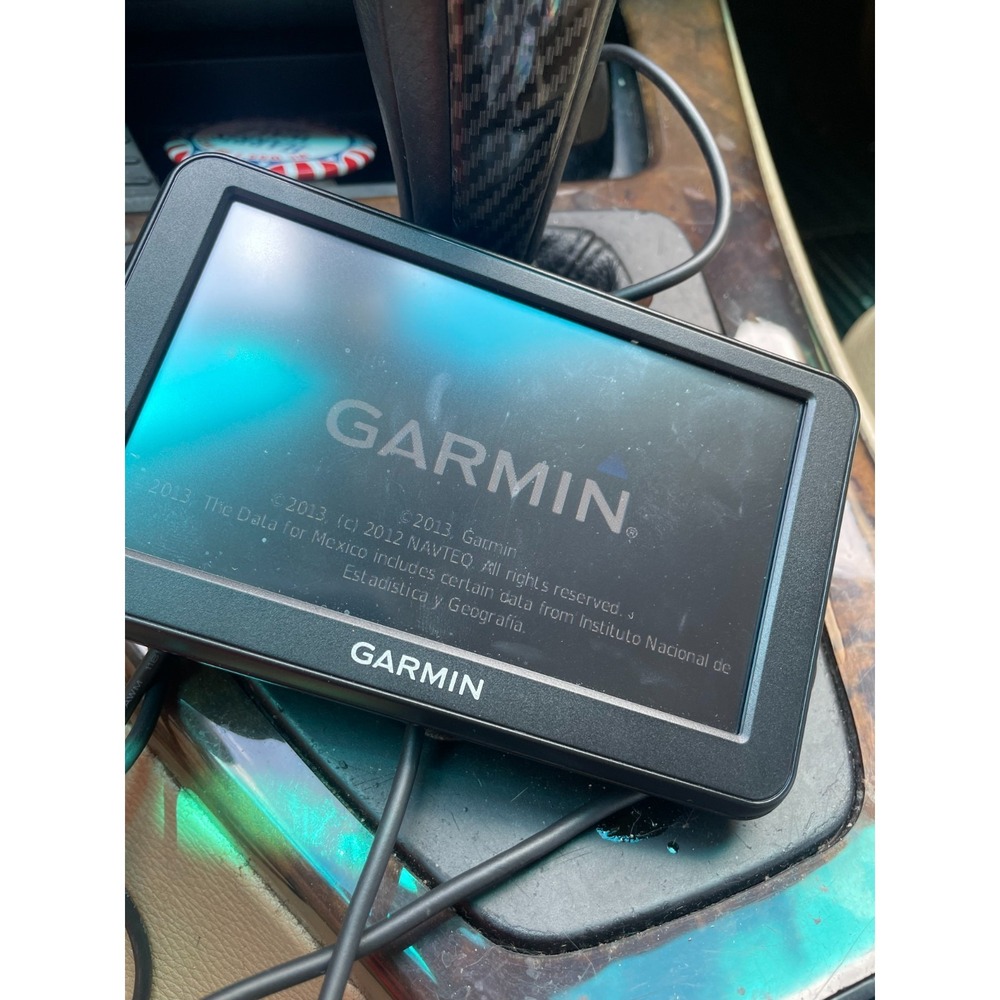 GARMIN Automotive GPS Nuvi 50LM Black 5"‎ LCD Touch Screen Bundle w/cord